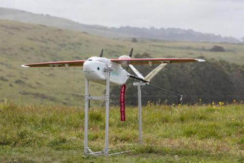 非洲加纳启动无人机送药服务，发个短信疫苗半小时送到