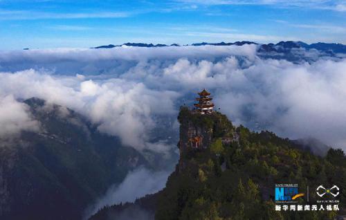 无人机航拍重庆巫溪云台寺 千米海拔云端晨韵