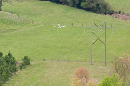 雷神公司验证无人机地面探测与规避系统