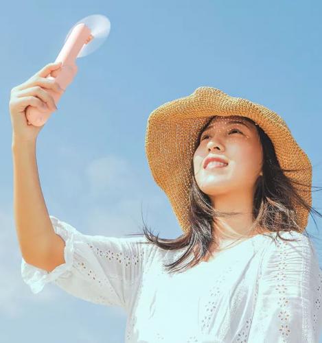 无人机技术的手持小风扇，拯救瀑布汗，竟还能当充电宝！ 