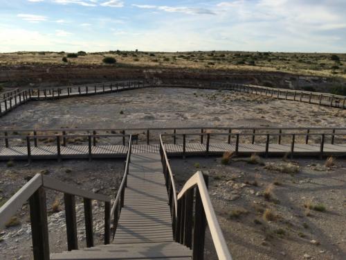 无人机扫描恐龙足迹制 3D 影像，专家：助教育民众自然历史