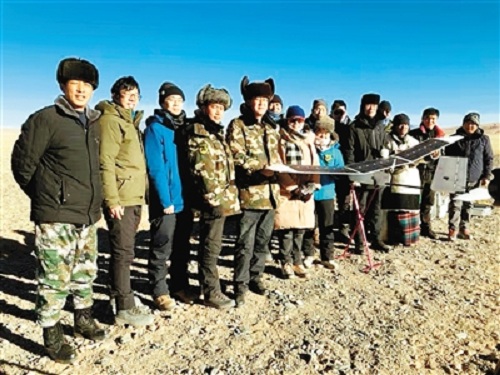 首次将太阳能无人机应用到藏羚羊保护