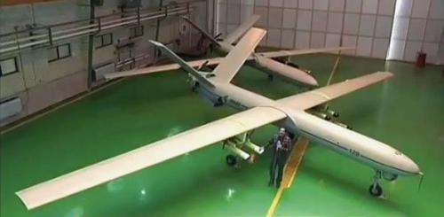 伊朗无人机突袭军事基地，美国情报员被炸死，军火库发生爆炸 