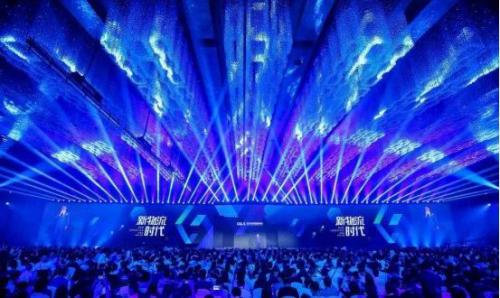 大载荷无人直升机在2019智慧物流峰会的华丽亮相