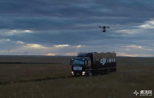 大疆无人机可以高端到什么地步？ 配卡车和摄制组