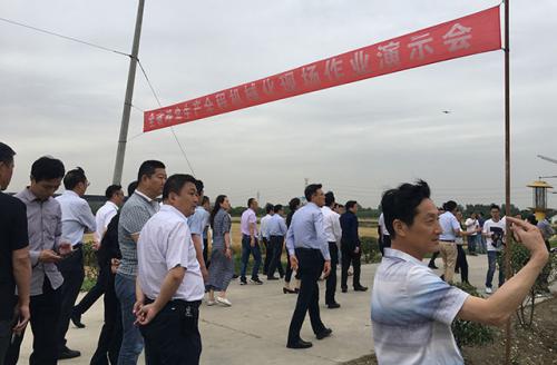 天鹰兄弟植保无人机助力粮食生产全程机械化