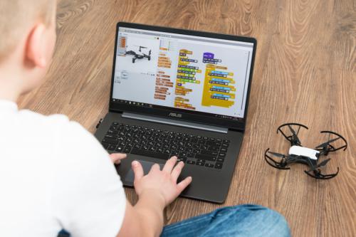 IBM 送出千五架 DJI Tello　鼓勵開發人員編碼創救災無人機應用