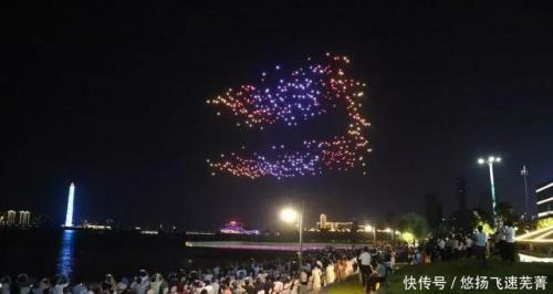 惊艳！无人机灯光秀表演点亮九江市八里湖夜空，一起看看！
