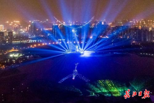 2019武汉荷花节，400架无人机亮相武汉夜空