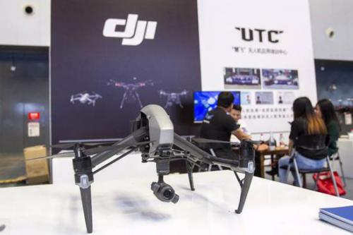 美政府对华“草木皆兵”美国警界“稀罕”中国科技 