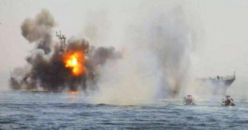 波斯湾开打了？潜艇、无人机攻击美舰，美军狂炸伊朗导弹阵地