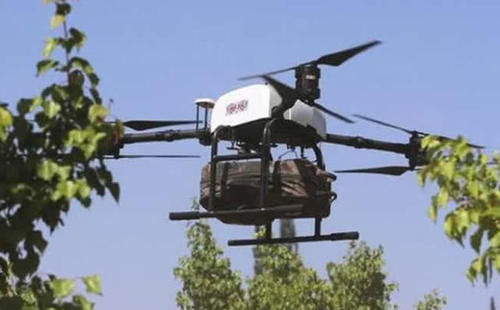 有钱任性！美国人用纸板制造无人机运输物资，飞一次就报废