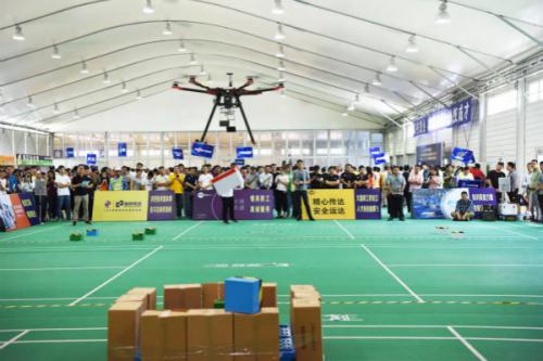 比一比无人机扫码送货谁最快