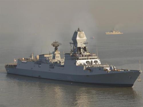 伊朗击落美无人机之际 印度把最强战舰派往波斯湾 