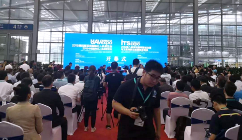 创客火和中国AOPA联合亮相2019深圳国际无人机展