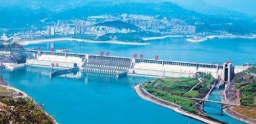 机器人“冲”上一线无人机排查风险 黑科技让防汛抗洪“更智慧”