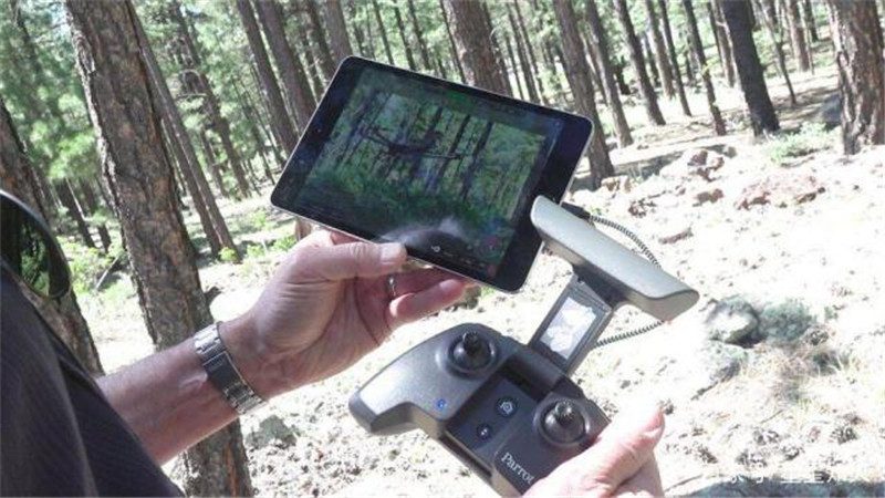 科技应用消防！无人机是扑灭火灾的最新关键工具