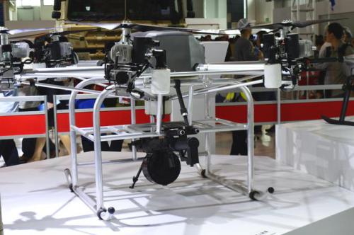 珠海航展明星武器之蜂群无人机系统