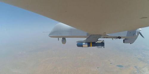 这国这奇怪 用了一年的无人机开始网络销售 是不满意还是缺钱？ 