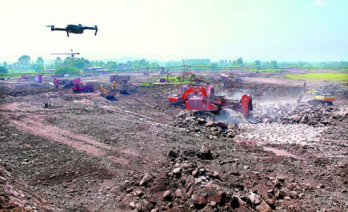 “无人机”上岗巡查工地 这个施工现场也智能