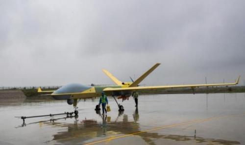 首次露面！翼龙-2无人机在利比亚上空执行任务，8枚导弹蓄势待发