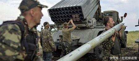 乌克兰特种部队标准杰作无人机定位，后方炮兵摧毁俄军最新装备