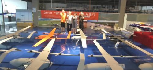 无人机网走进东莞光点科技