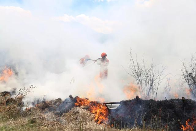 四川举行森林灭火实战演练：出动无人机