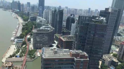 无人超市、运动公园、5G无人机……这里的滨江越来越潮