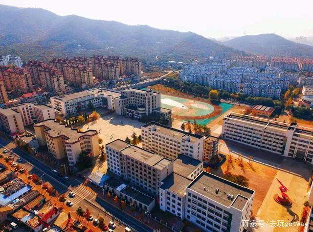 中国百年名校，烟台二中，无人机航拍南校区