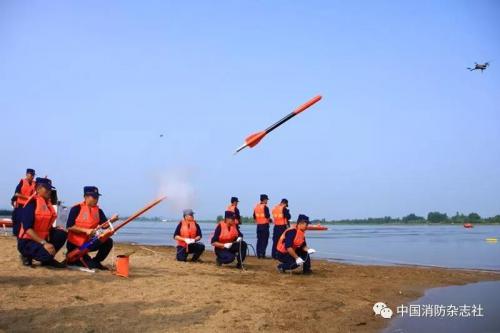 哈尔滨森林消防应急演练：无人机救援耳目一新