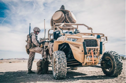 美国海军舰艇使用新的无人机防御系统击落一架伊朗无人机