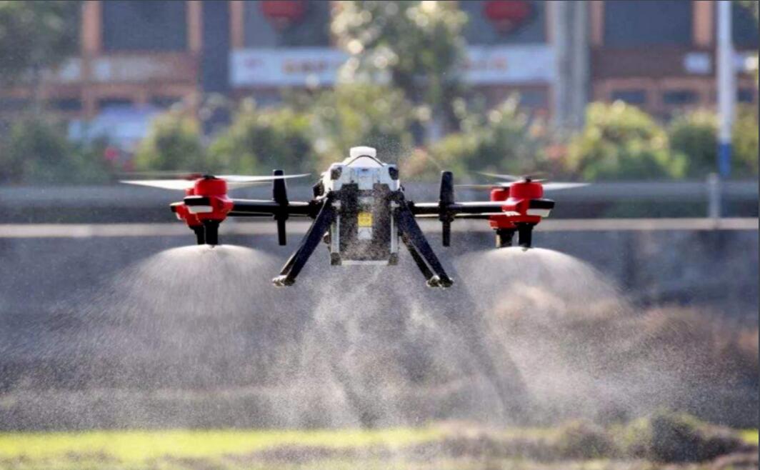 额敏县：无人机植保渐成田管新宠