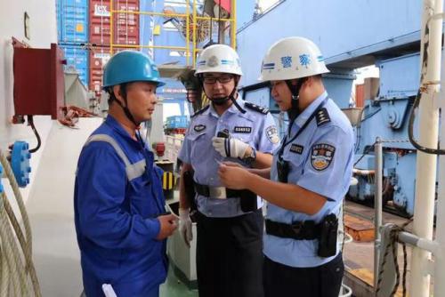 无人机盘旋禁飞区！外高桥边检站严查无人机扰乱口岸