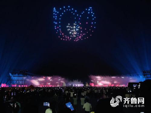 47秒丨美轮美奂！数百架无人机演绎孔子圣迹图等震撼画面