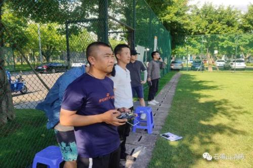 石嘴山支队选派人员参加无人机超视距机长培训