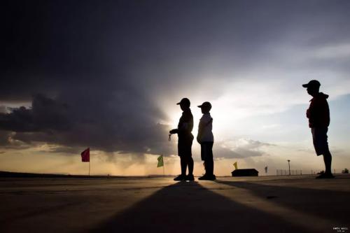 明日九点直播丨上百架无人机在这里上演“空中大战”！ 