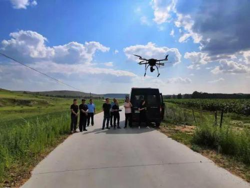 乌兰察布禁毒大队拉网式踏查,出动无人机“不漏一户、不放过一株、不留一块死角”