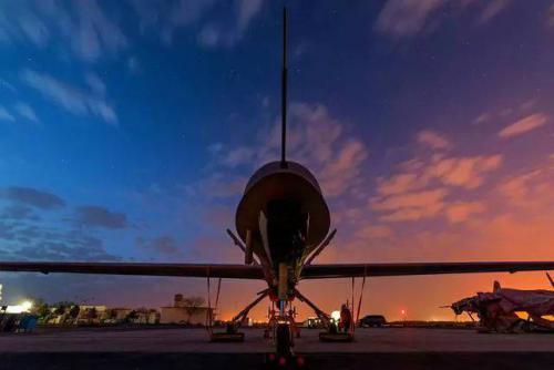 中国无人机引领世界潮流 但这领域却有短板 若成功将建潜水母舰