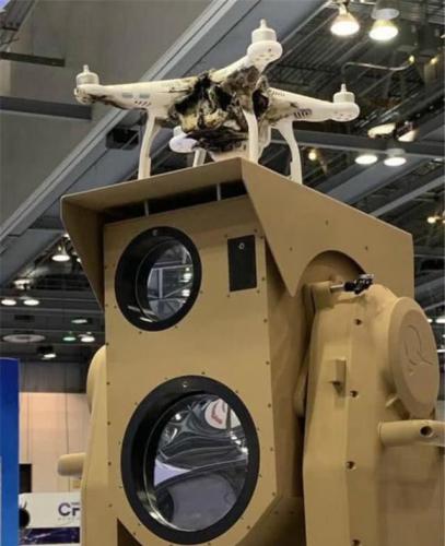 大疆无人机出场方式另类！美国陆军高端防务展，竟变大疆交流会