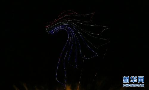 千架无人机高空演绎“天马行空”