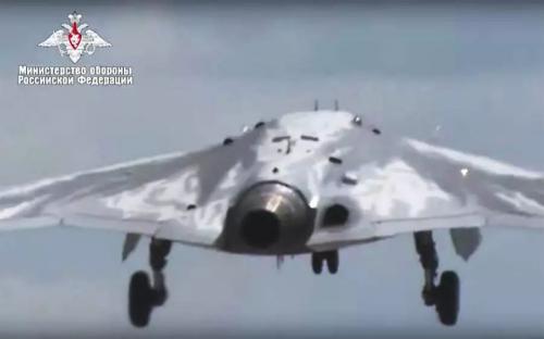 俄罗斯S-70“猎人B”无人机到底算不算第六代战机？