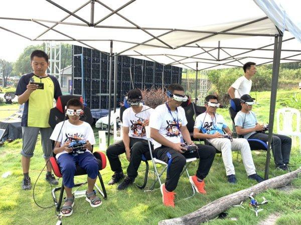 无人机竞速公开赛激战宁波