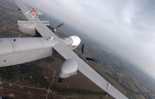 俄罗斯Altius-U大型侦察无人机首飞