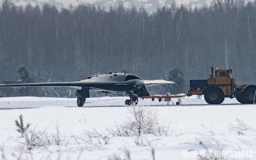 完全体猎鹰无人机真身初露：各种新工艺齐上阵，丑小鸭秒变白天鹅