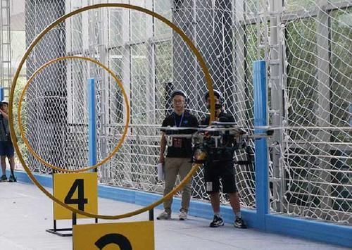 无人机能有多聪明？来看这场飞行大赛