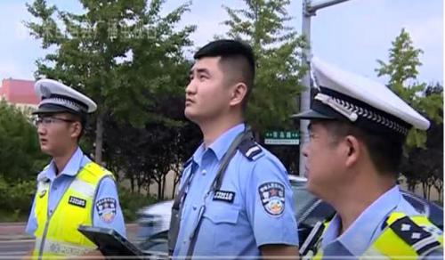 逆行、闯红灯……莒县交警启用无人机“空中执勤”