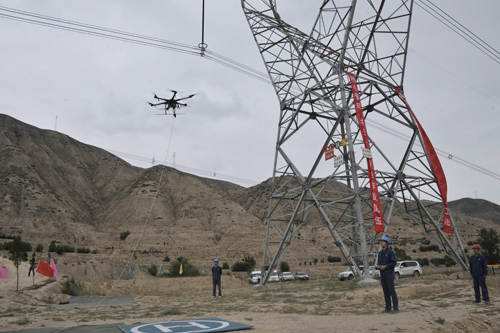 甘肃电力运用无人机助力扶贫产业发展