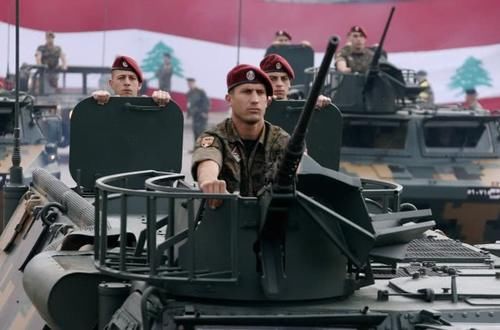 黎巴嫩军队向3架侵犯边界的以色列无人机开火