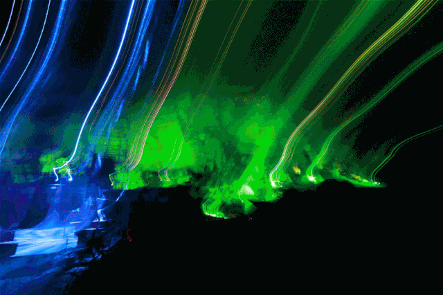 180架无人机点亮清水河草原奇妙夜